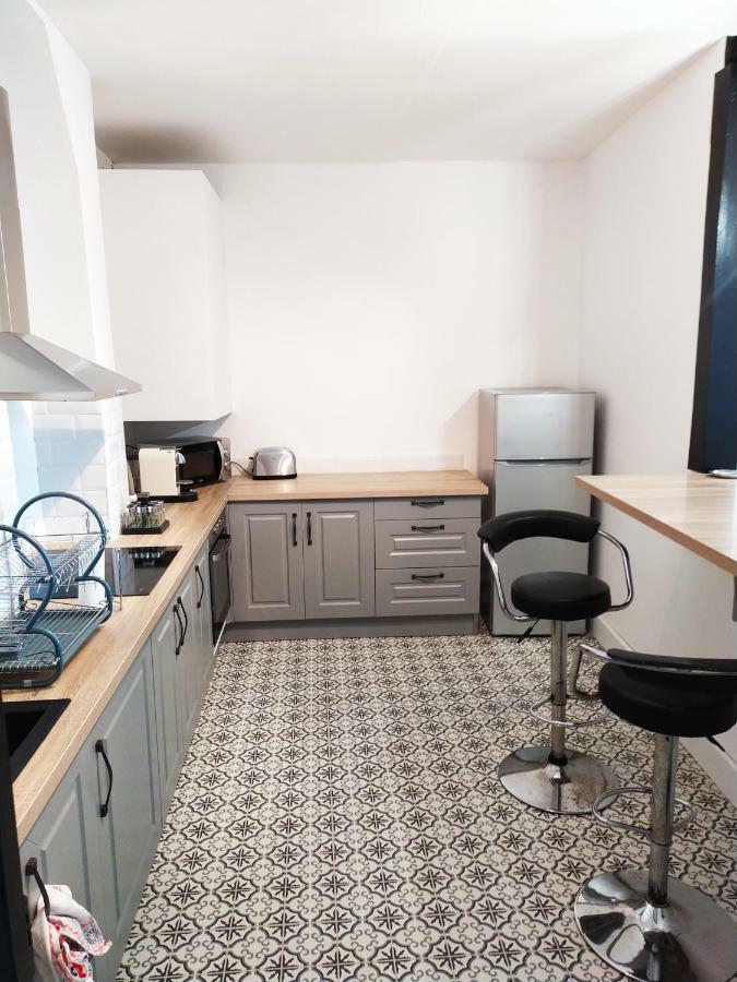 Appartement Place De La Mairie เบซิเยร์ ภายนอก รูปภาพ